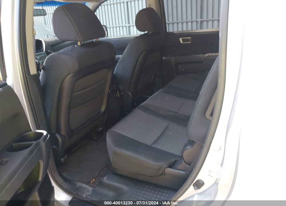 2010 HONDA PILOT EX VIN: 5FNYF3H49AB020468