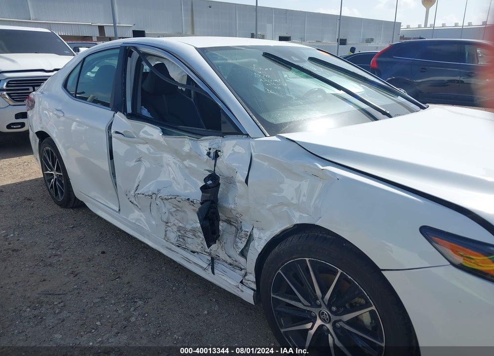 2022 TOYOTA CAMRY SE VIN: 4T1G11AK1NU717536
