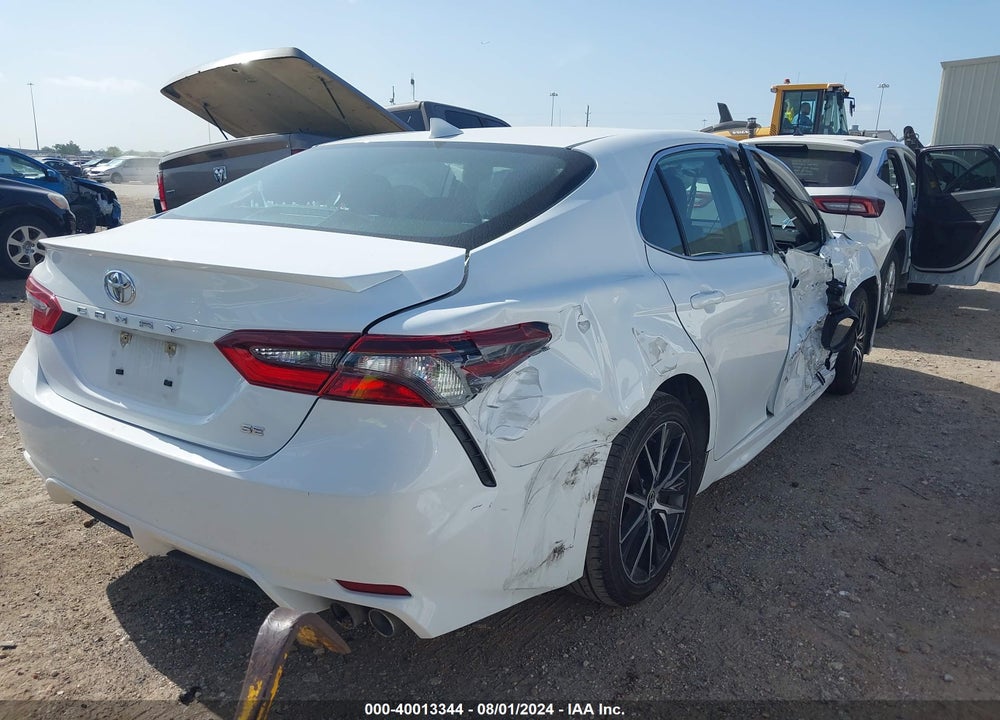 2022 TOYOTA CAMRY SE VIN: 4T1G11AK1NU717536