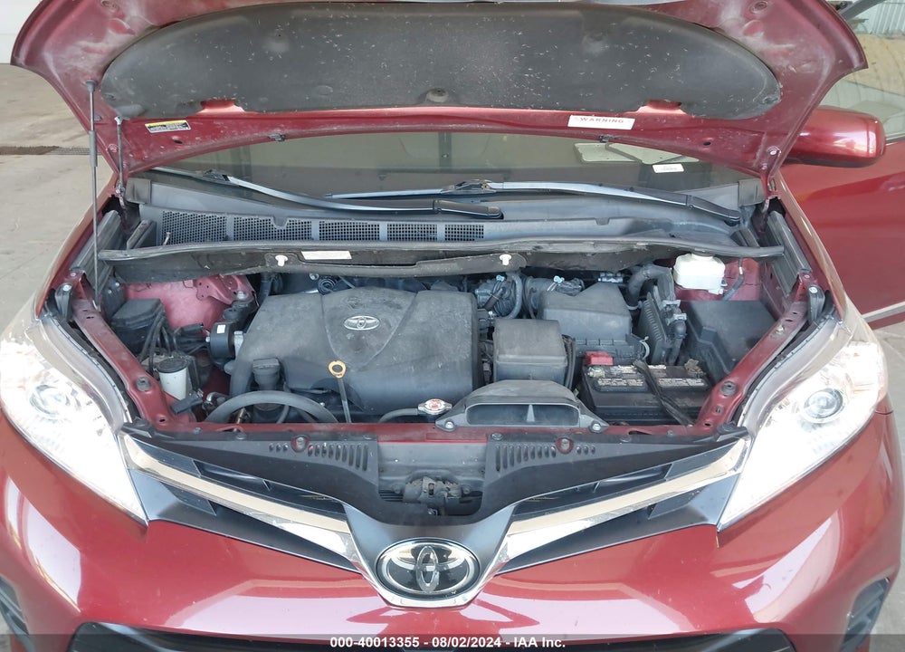 2019 TOYOTA SIENNA LE 8 PASSENGER VIN: 5TDKZ3DC4KS015850