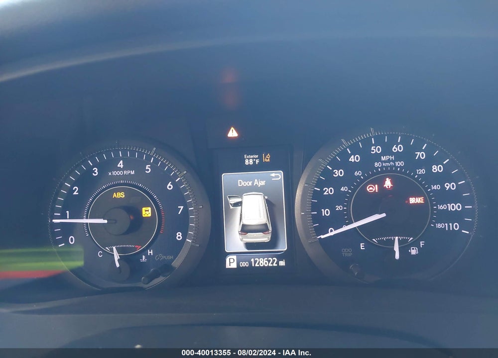 2019 TOYOTA SIENNA LE 8 PASSENGER VIN: 5TDKZ3DC4KS015850