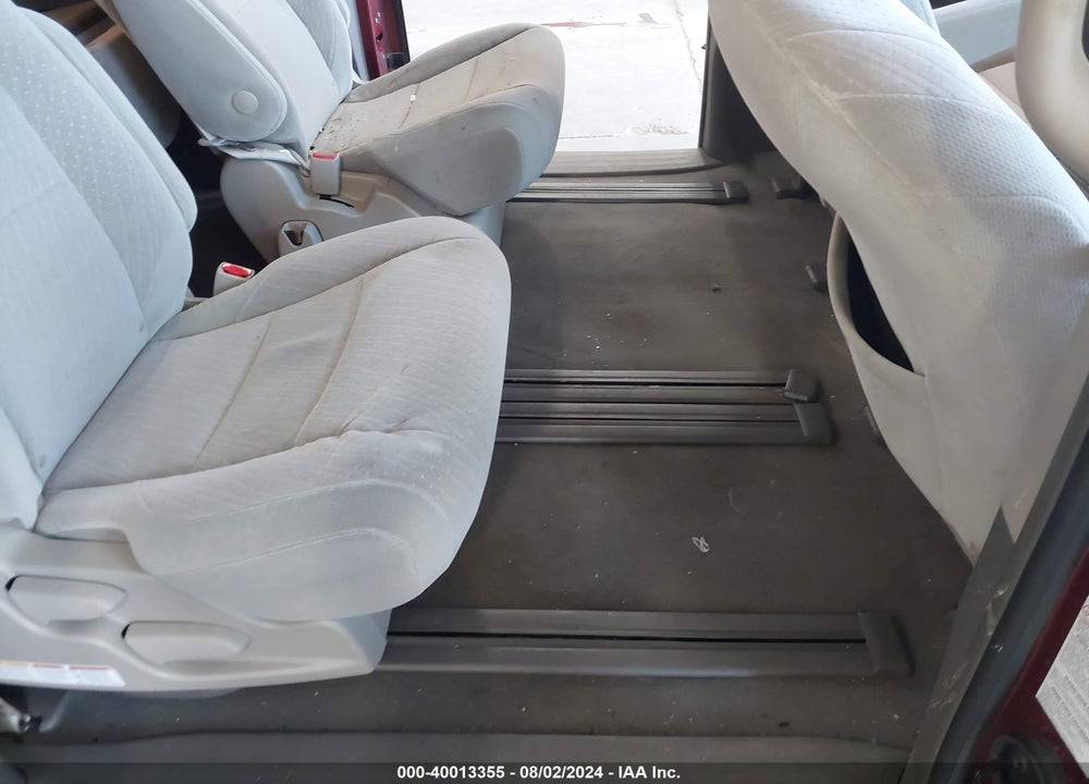 2019 TOYOTA SIENNA LE 8 PASSENGER VIN: 5TDKZ3DC4KS015850