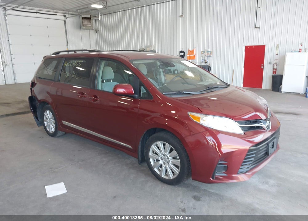2019 TOYOTA SIENNA LE 8 PASSENGER VIN: 5TDKZ3DC4KS015850