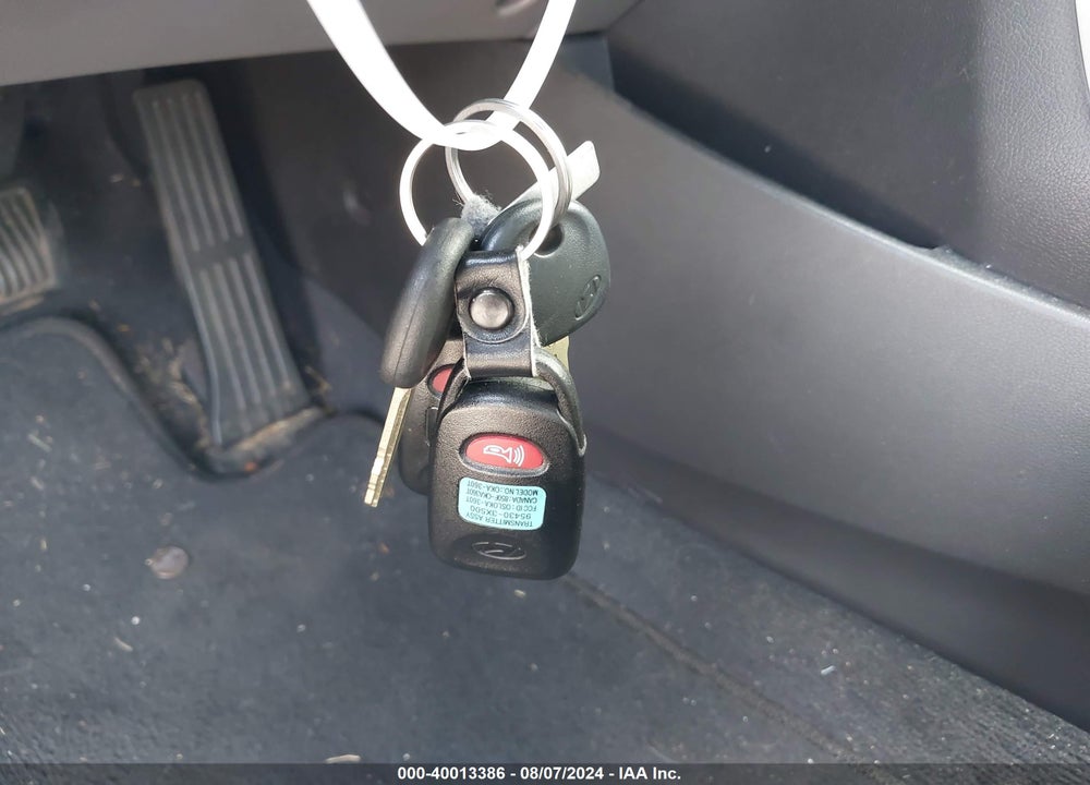 2012 HYUNDAI ELANTRA LIMITED (ULSAN PLANT) VIN: KMHDH4AE2CU171417