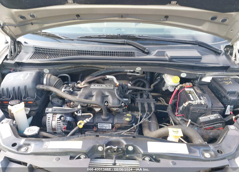 2008 CHRYSLER TOWN & COUNTRY VIN: 2A8HR54P88R824528