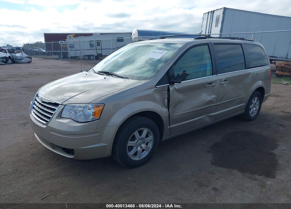 2008 CHRYSLER TOWN & COUNTRY VIN: 2A8HR54P88R824528