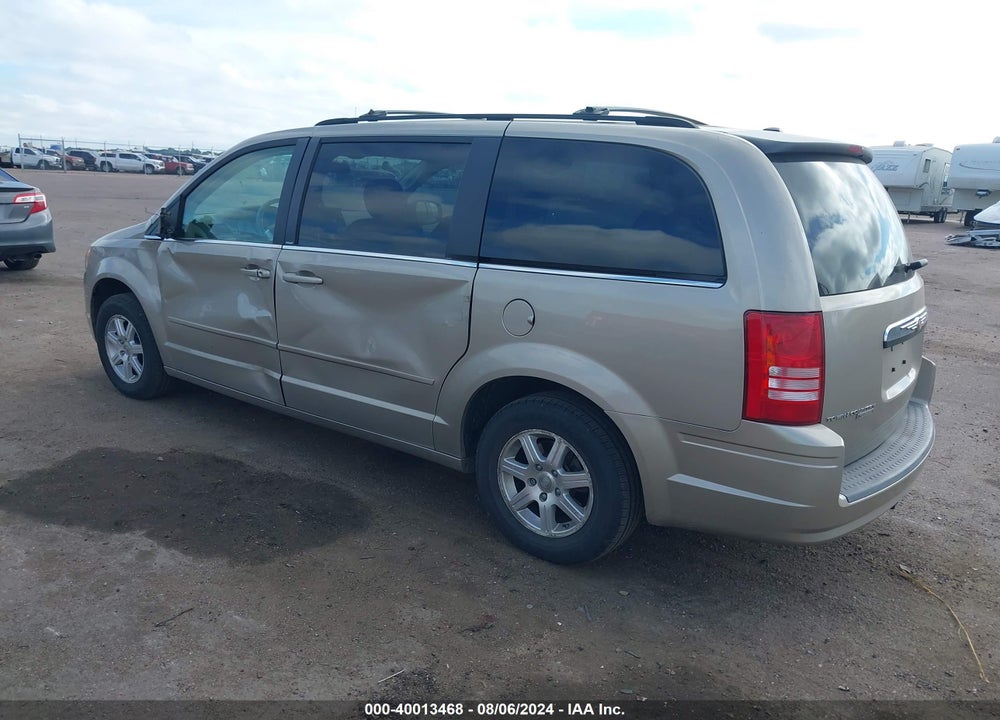2008 CHRYSLER TOWN & COUNTRY VIN: 2A8HR54P88R824528