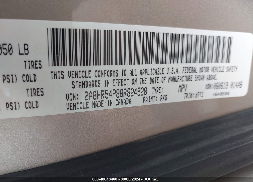 2008 CHRYSLER TOWN & COUNTRY VIN: 2A8HR54P88R824528