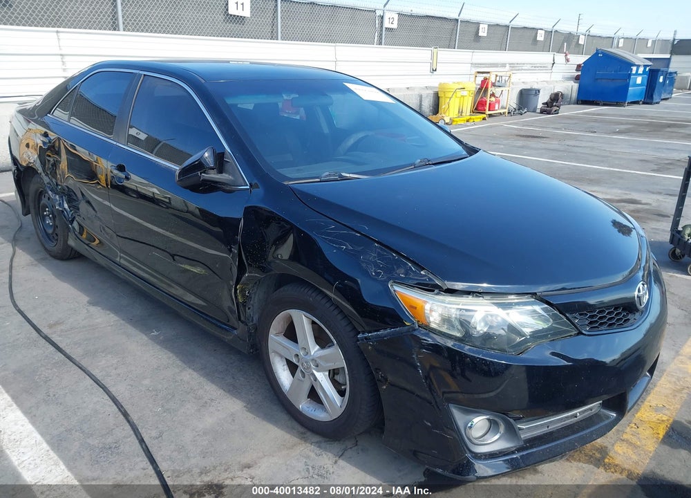 2014 TOYOTA CAMRY SE VIN: 4T1BF1FK7EU818603