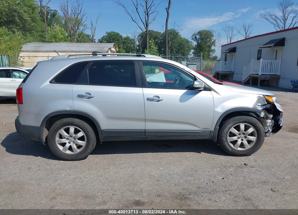 2012 KIA SORENTO LX VIN: 5XYKTDA61CG240893