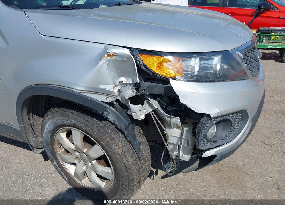 2012 KIA SORENTO LX VIN: 5XYKTDA61CG240893