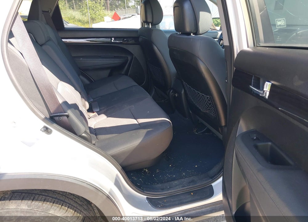 2012 KIA SORENTO LX VIN: 5XYKTDA61CG240893