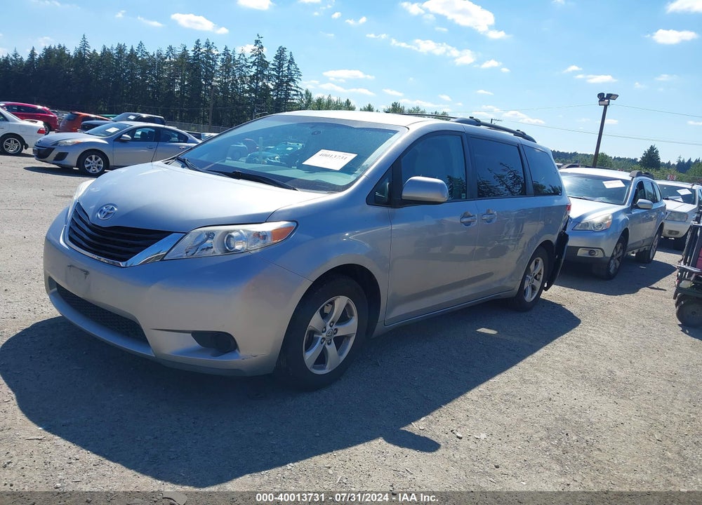 2013 TOYOTA SIENNA LE V6 7 PASSENGER AUTO ACCESS SEAT/LE V6 8 PASSENGER VIN: 5TDKK3DC5DS364250