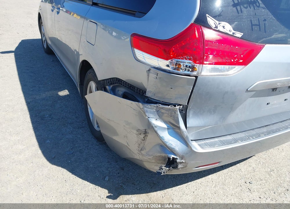 2013 TOYOTA SIENNA LE V6 7 PASSENGER AUTO ACCESS SEAT/LE V6 8 PASSENGER VIN: 5TDKK3DC5DS364250
