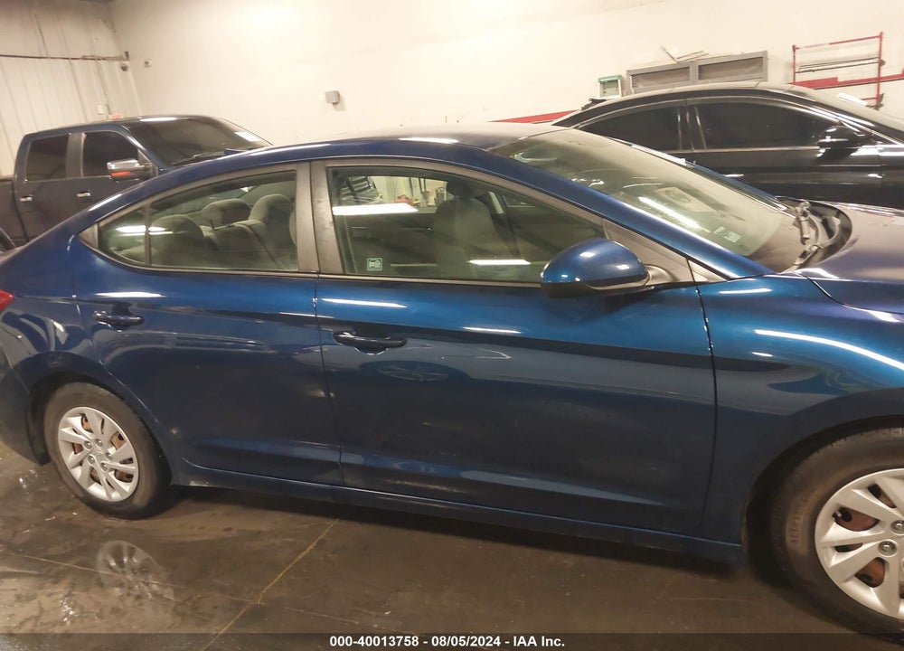 2018 HYUNDAI ELANTRA SE VIN: 5NPD74LF3JH359450