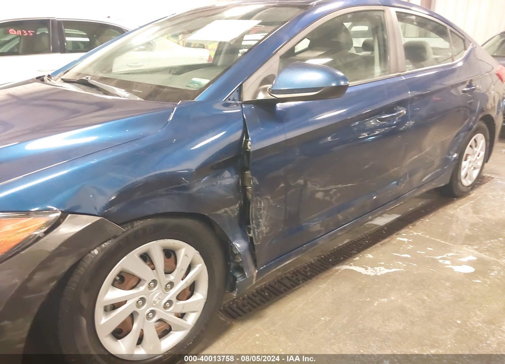 2018 HYUNDAI ELANTRA SE VIN: 5NPD74LF3JH359450