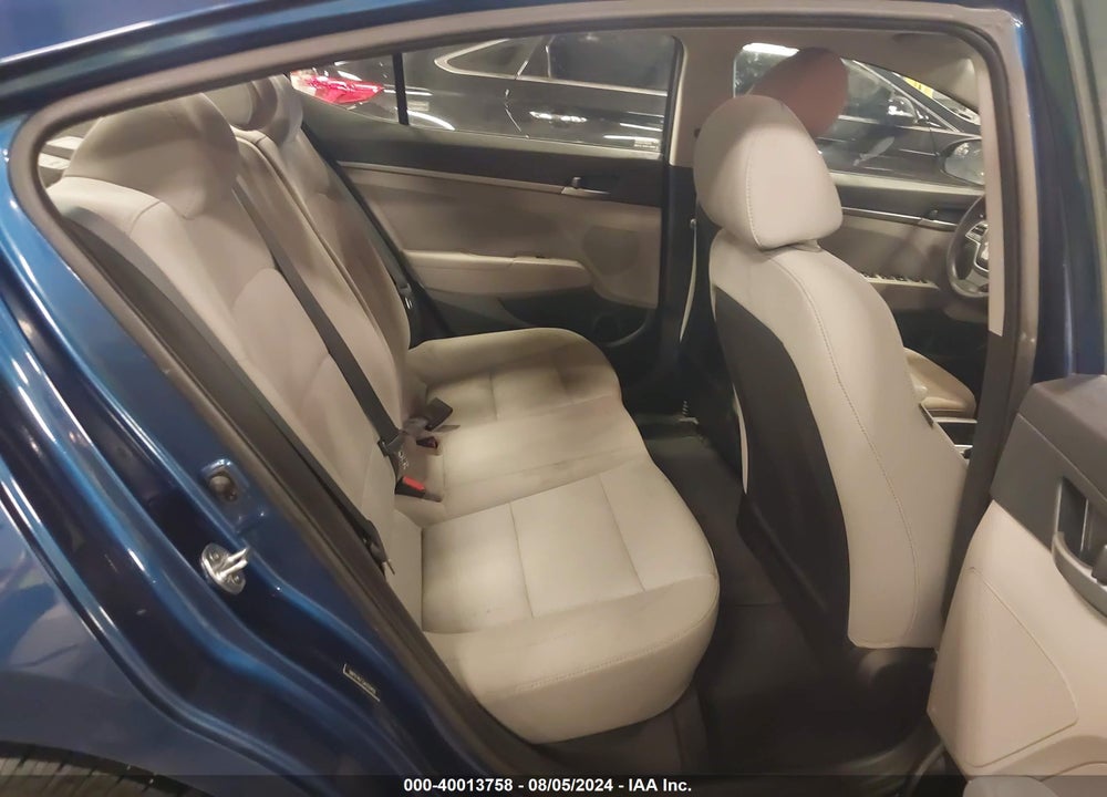 2018 HYUNDAI ELANTRA SE VIN: 5NPD74LF3JH359450