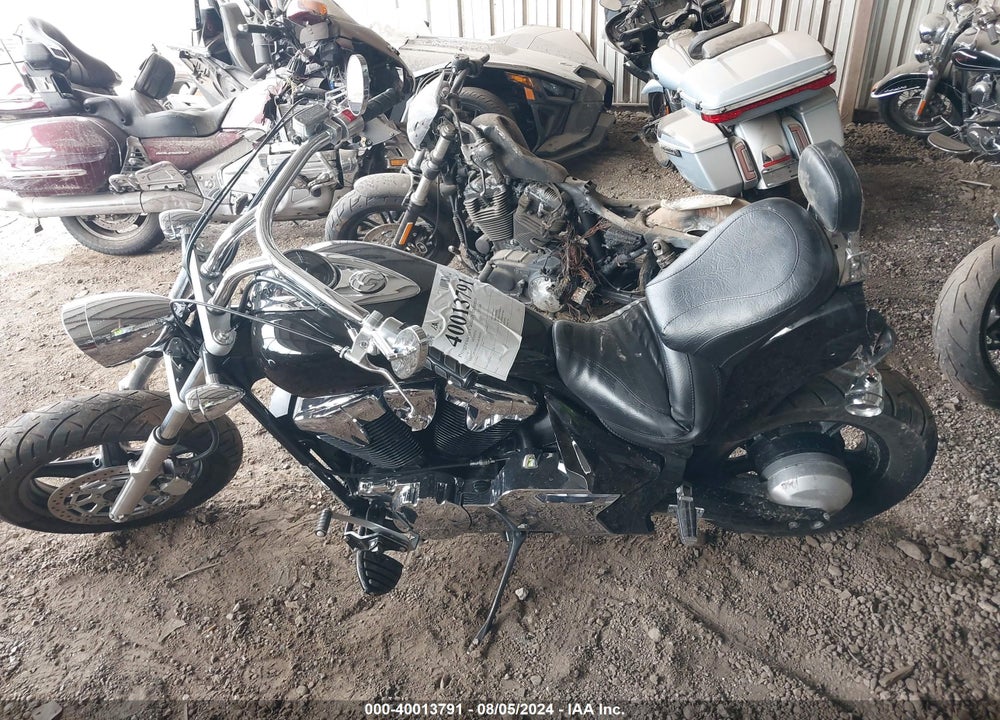 2010 HONDA VT1300 CR VIN: JH2SC6602AK000993