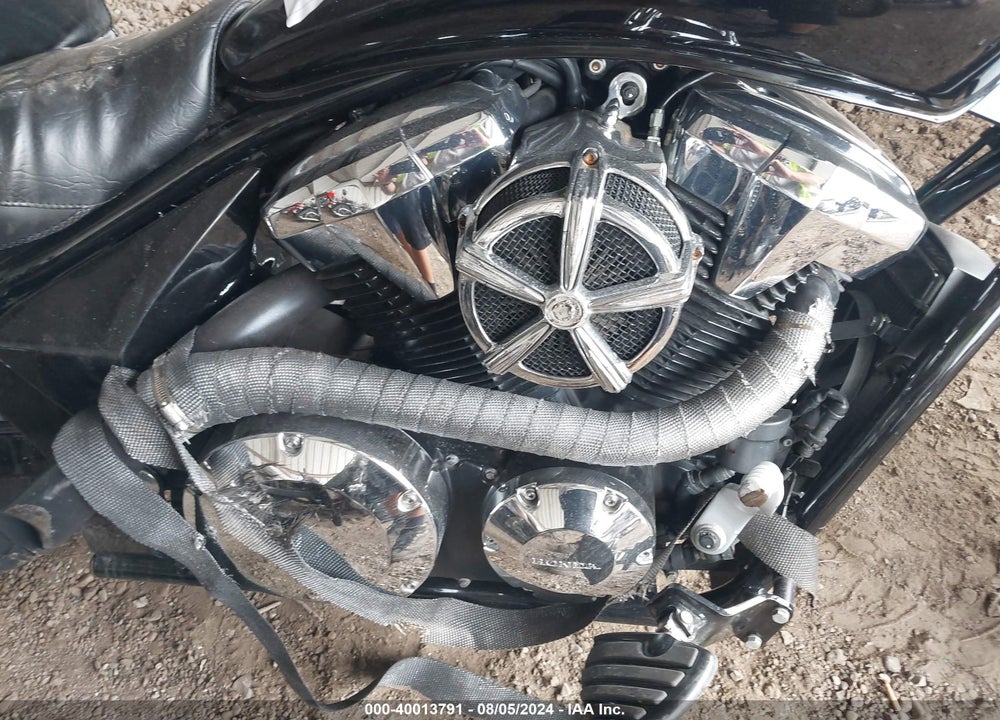 2010 HONDA VT1300 CR VIN: JH2SC6602AK000993