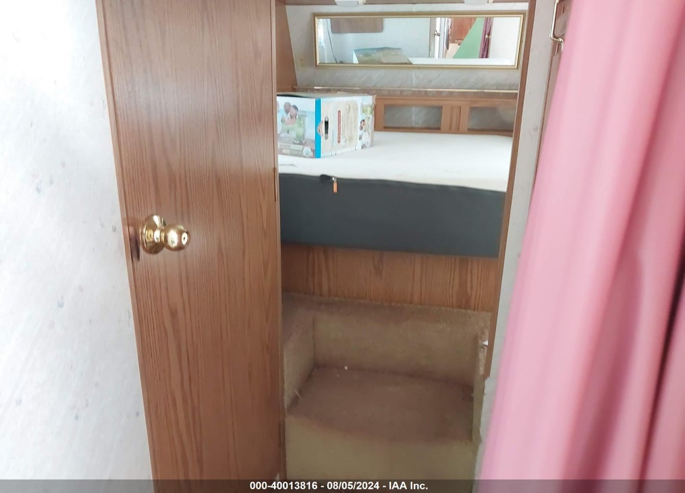 1993 JAYCO J-2650 RK LP VIN: 1UJCJ02NXP1KB0088
