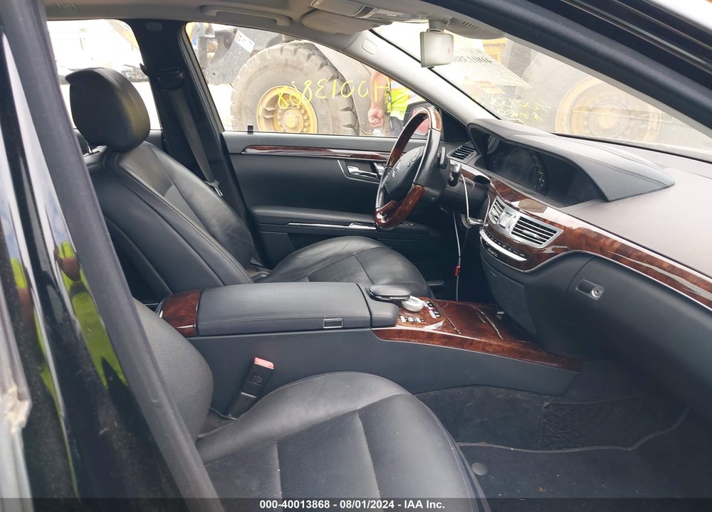 2013 MERCEDES-BENZ S 550 4MATIC VIN: WDDNG9EB0DA530331