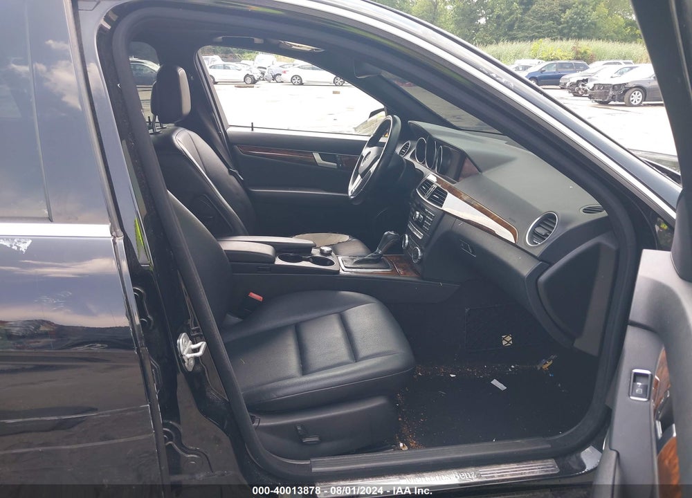 2012 MERCEDES-BENZ C 300 LUXURY 4MATIC/SPORT 4MATIC VIN: WDDGF8BB3CR198525