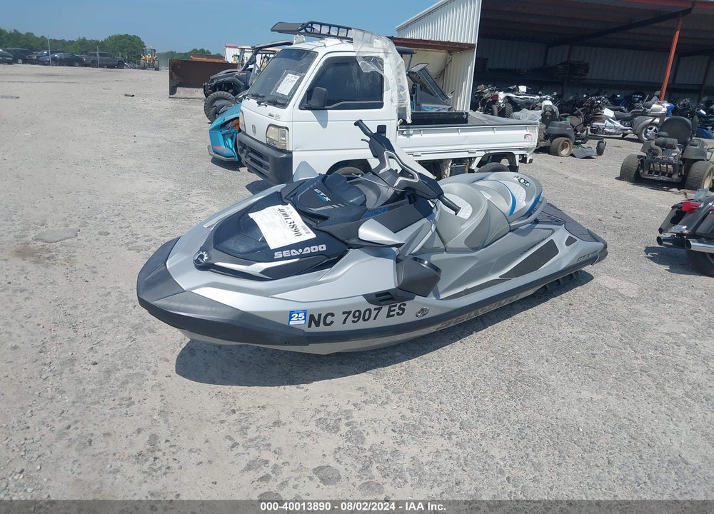 2021 SEADOO GTX-300 LIMITED VIN: YDV34290L021