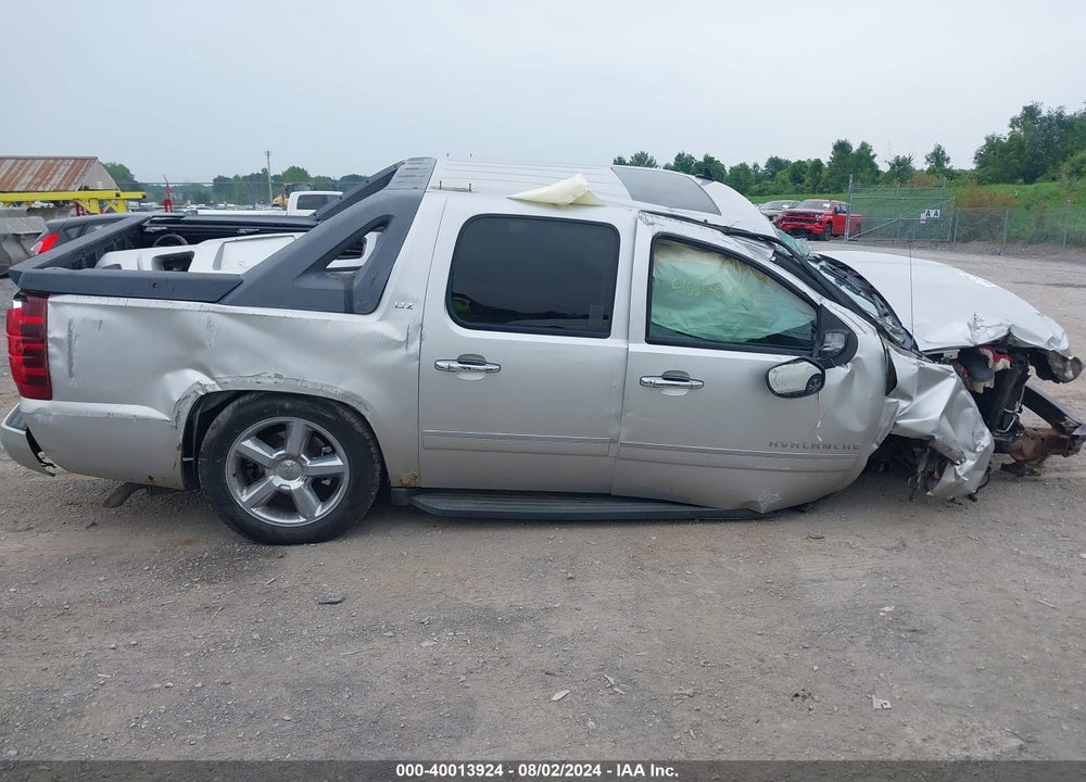 2011 CHEVROLET AVALANCHE 1500 LTZ VIN: 3GNTKGE36BG200180