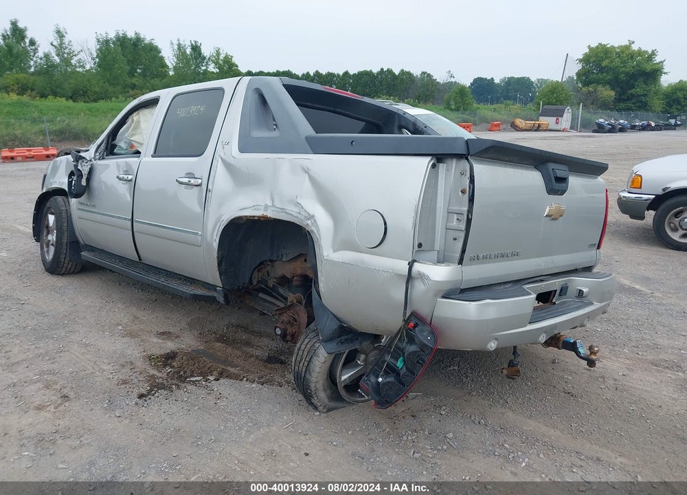 2011 CHEVROLET AVALANCHE 1500 LTZ VIN: 3GNTKGE36BG200180