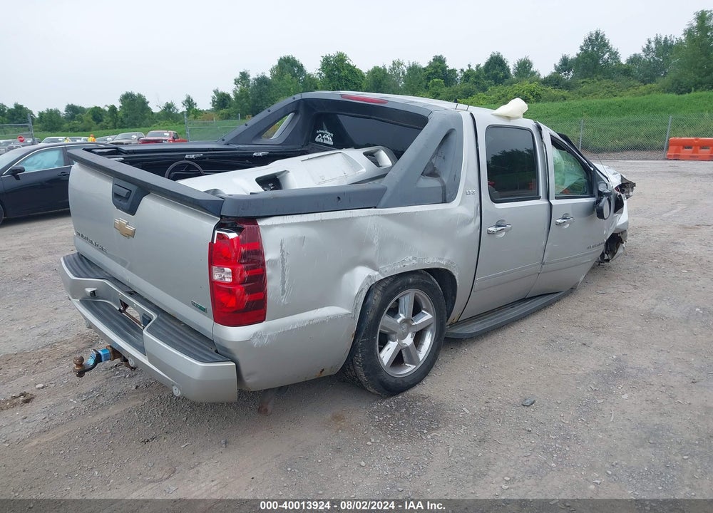2011 CHEVROLET AVALANCHE 1500 LTZ VIN: 3GNTKGE36BG200180