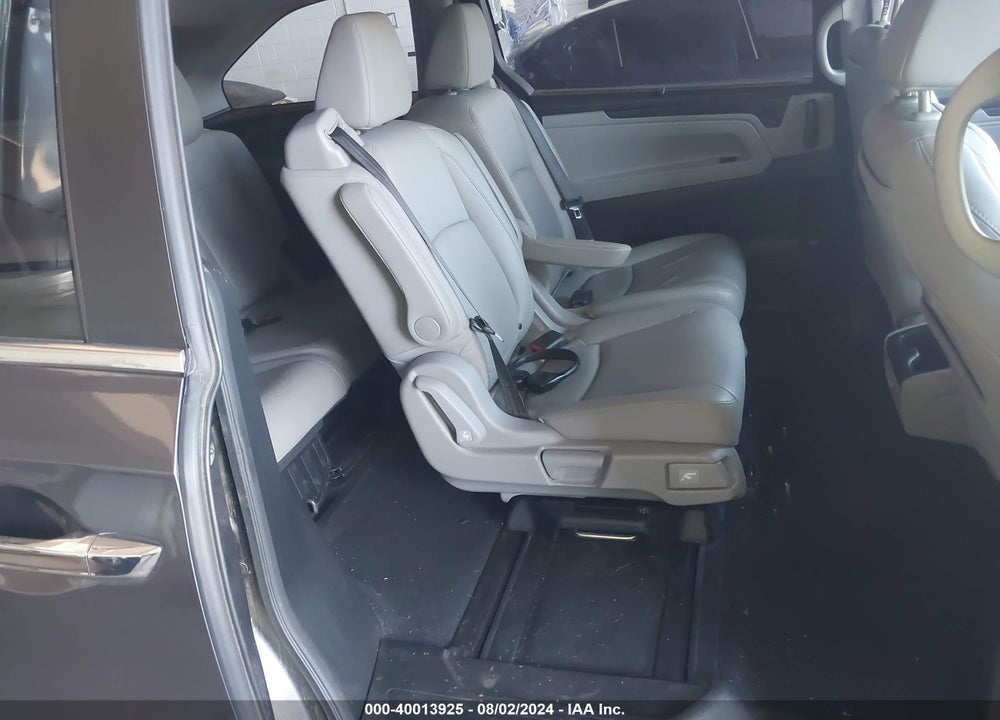 2019 HONDA ODYSSEY TOURING VIN: 5FNRL6H8XKB095201