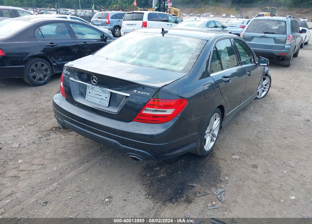 2013 MERCEDES-BENZ C 300 LUXURY 4MATIC/SPORT 4MATIC VIN: WDDGF8AB7DR270250