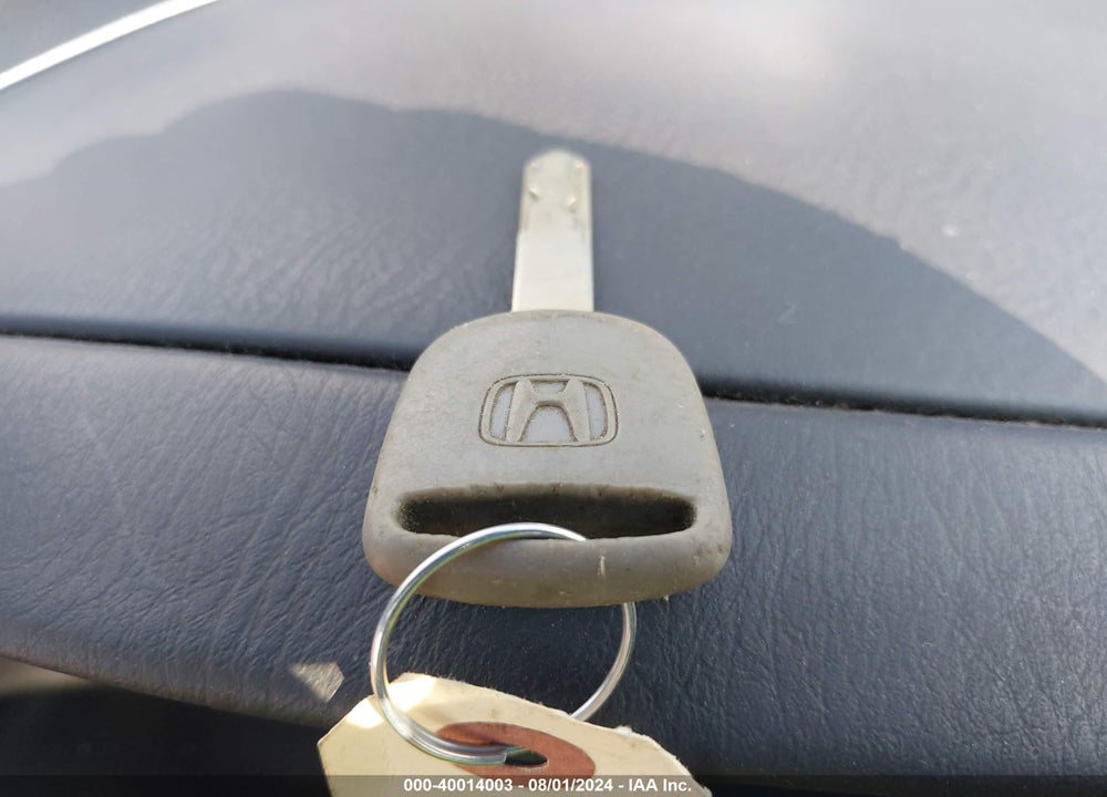 2005 HONDA CIVIC VP VIN: 1HGEM21105L069310