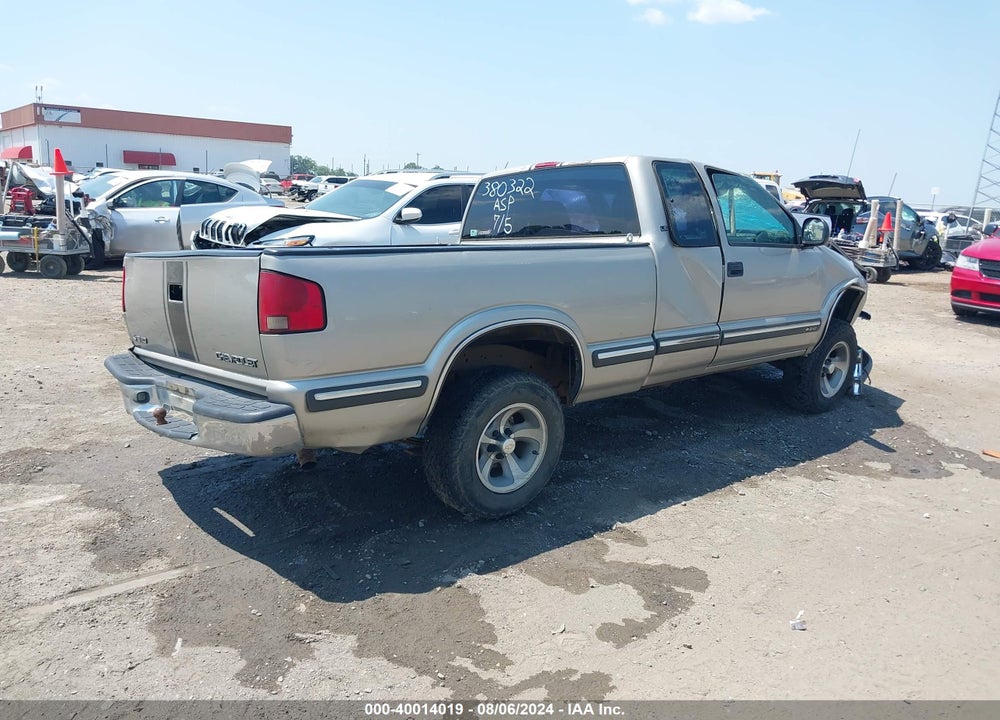 1998 CHEVROLET S-10 LS FLEETSIDE CMI VIN: 1GCCS1948W8206258