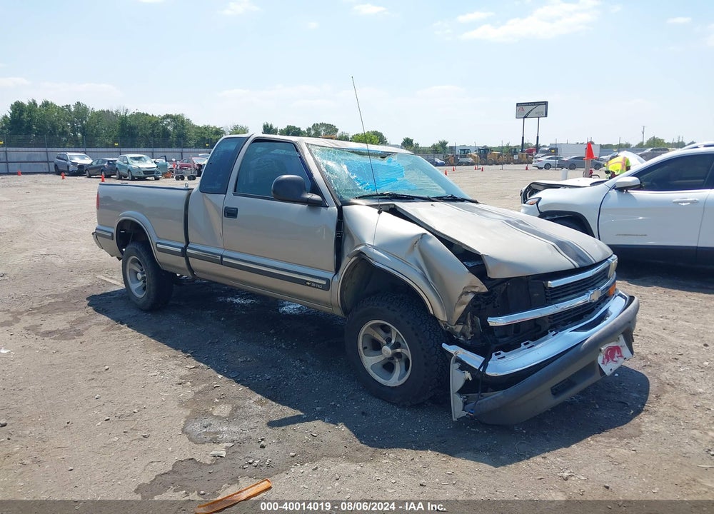 1998 CHEVROLET S-10 LS FLEETSIDE CMI VIN: 1GCCS1948W8206258