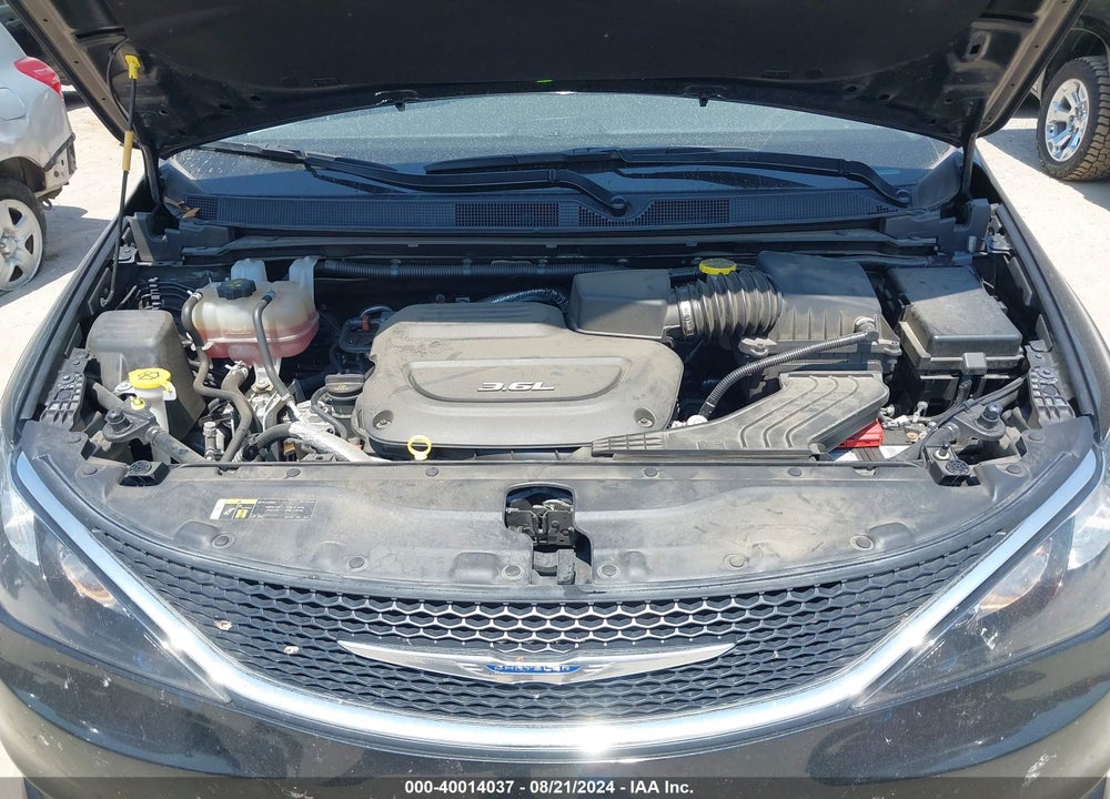 2018 CHRYSLER PACIFICA TOURING VIN: 2C4RC1DG0JR253757