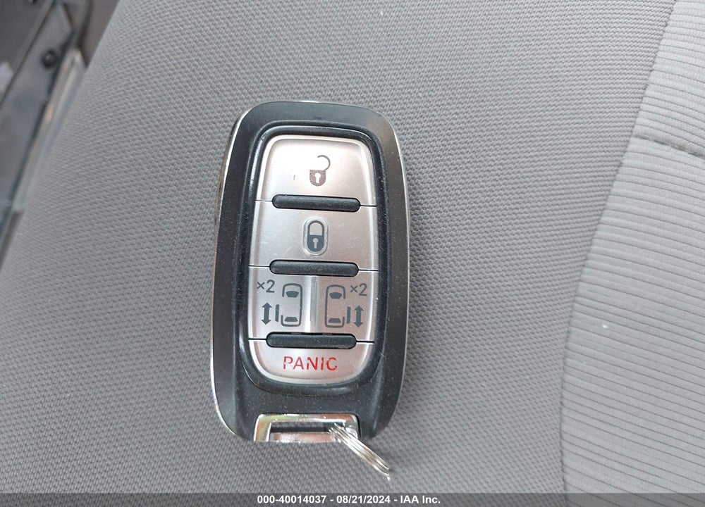 2018 CHRYSLER PACIFICA TOURING VIN: 2C4RC1DG0JR253757