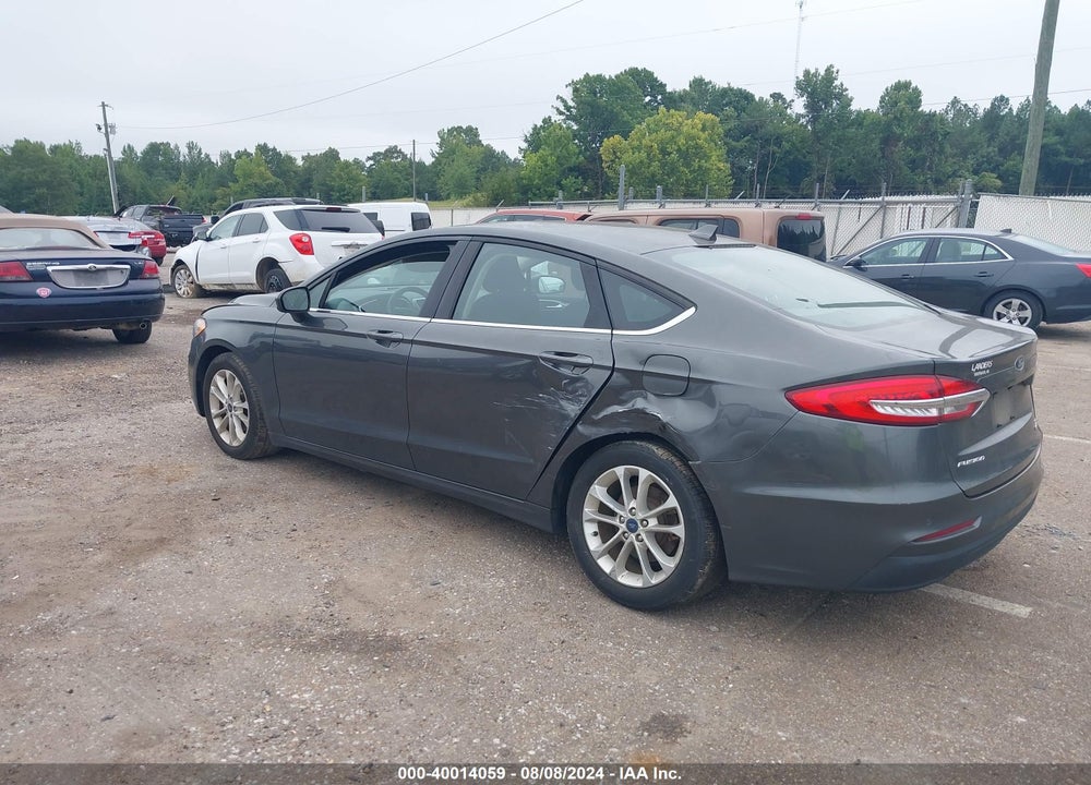 2019 FORD FUSION SE VIN: 3FA6P0HD2KR229401