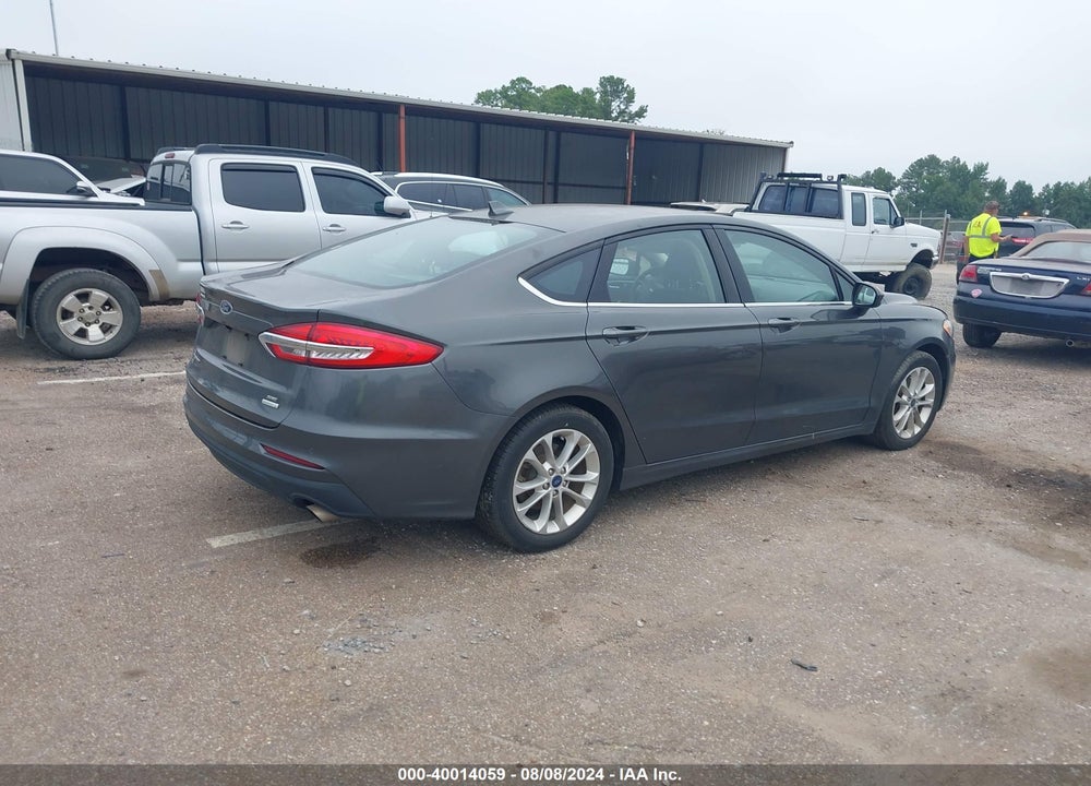 2019 FORD FUSION SE VIN: 3FA6P0HD2KR229401