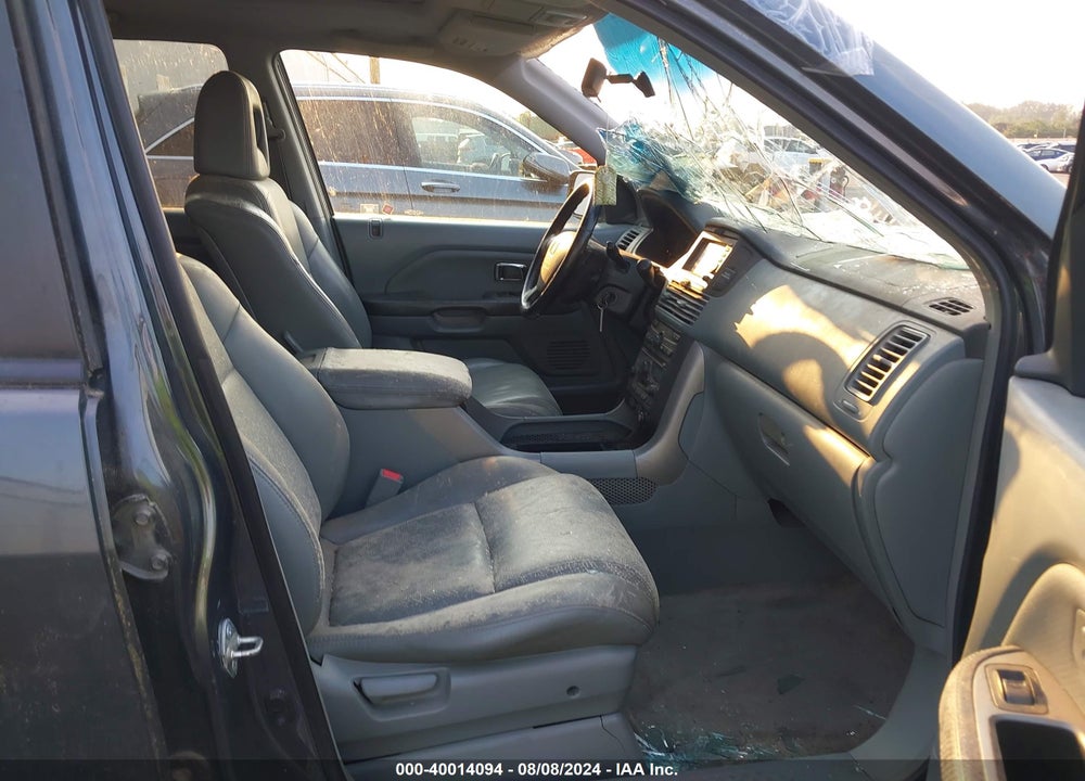 2005 HONDA PILOT VIN: 2HKYF18715H556868