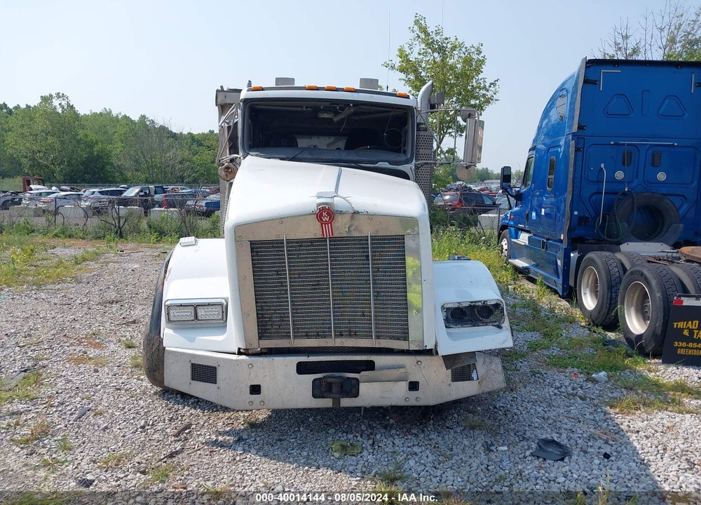 2007 KENWORTH T800 T800 VIN: 1NKDXUEX47J160508