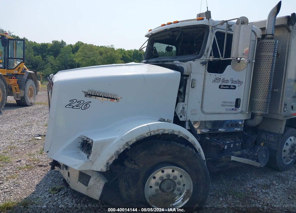 2007 KENWORTH T800 T800 VIN: 1NKDXUEX47J160508