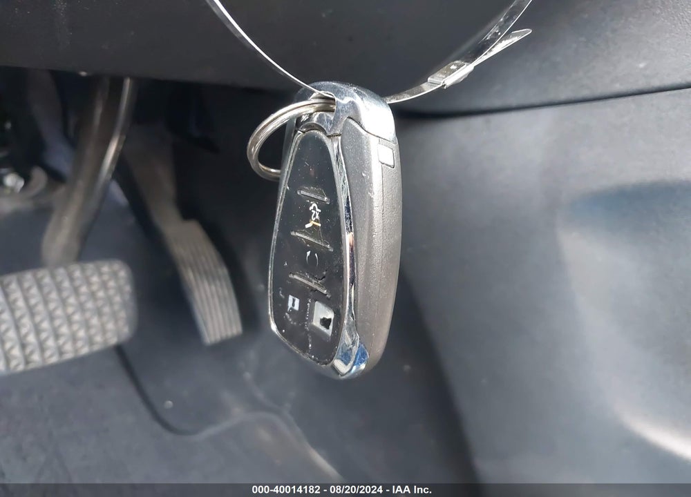2019 CHEVROLET EQUINOX LT VIN: 2GNAXKEV4K6226740