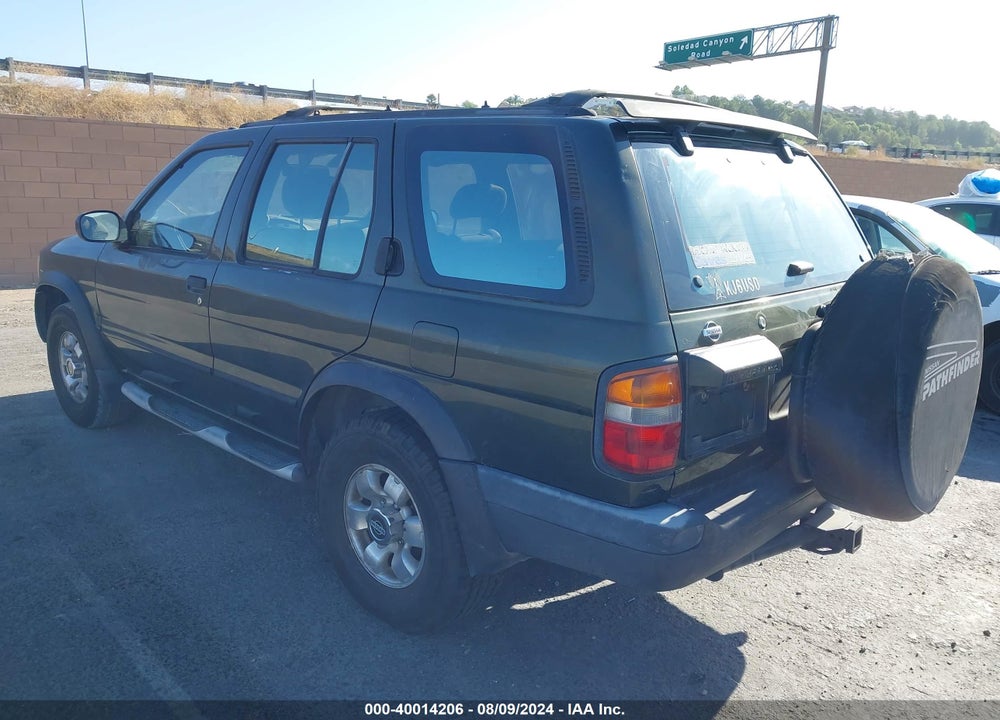1998 NISSAN PATHFINDER VIN: JN8AR05Y1WW235493