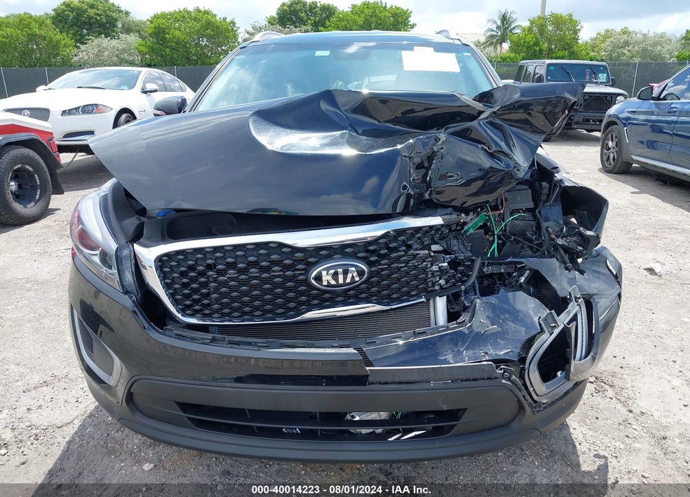 2018 KIA SORENTO 2.4L LX VIN: 5XYPG4A34JG371491