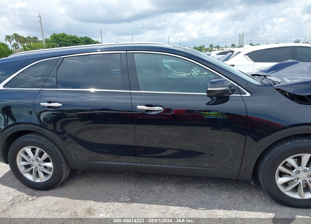 2018 KIA SORENTO 2.4L LX VIN: 5XYPG4A34JG371491