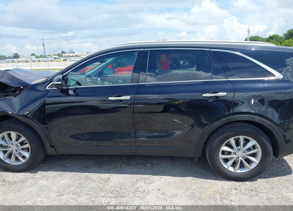 2018 KIA SORENTO 2.4L LX VIN: 5XYPG4A34JG371491