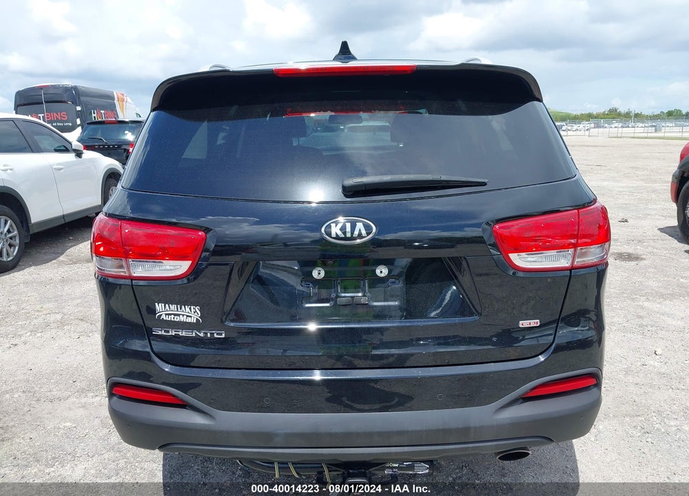 2018 KIA SORENTO 2.4L LX VIN: 5XYPG4A34JG371491