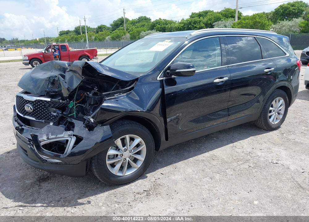 2018 KIA SORENTO 2.4L LX VIN: 5XYPG4A34JG371491