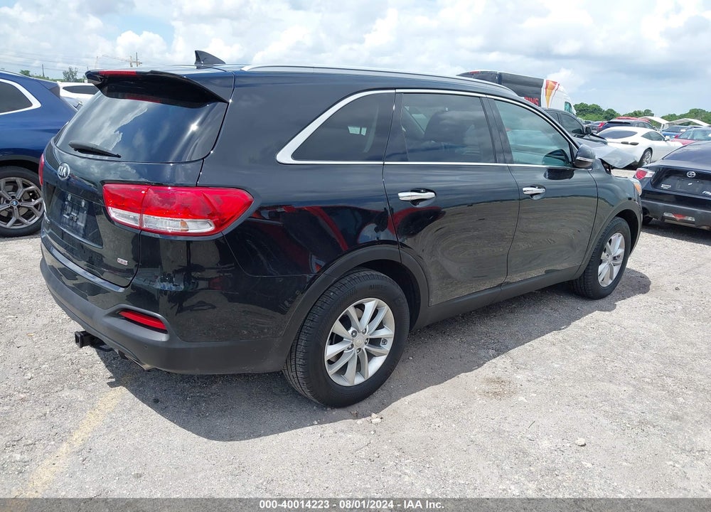 2018 KIA SORENTO 2.4L LX VIN: 5XYPG4A34JG371491
